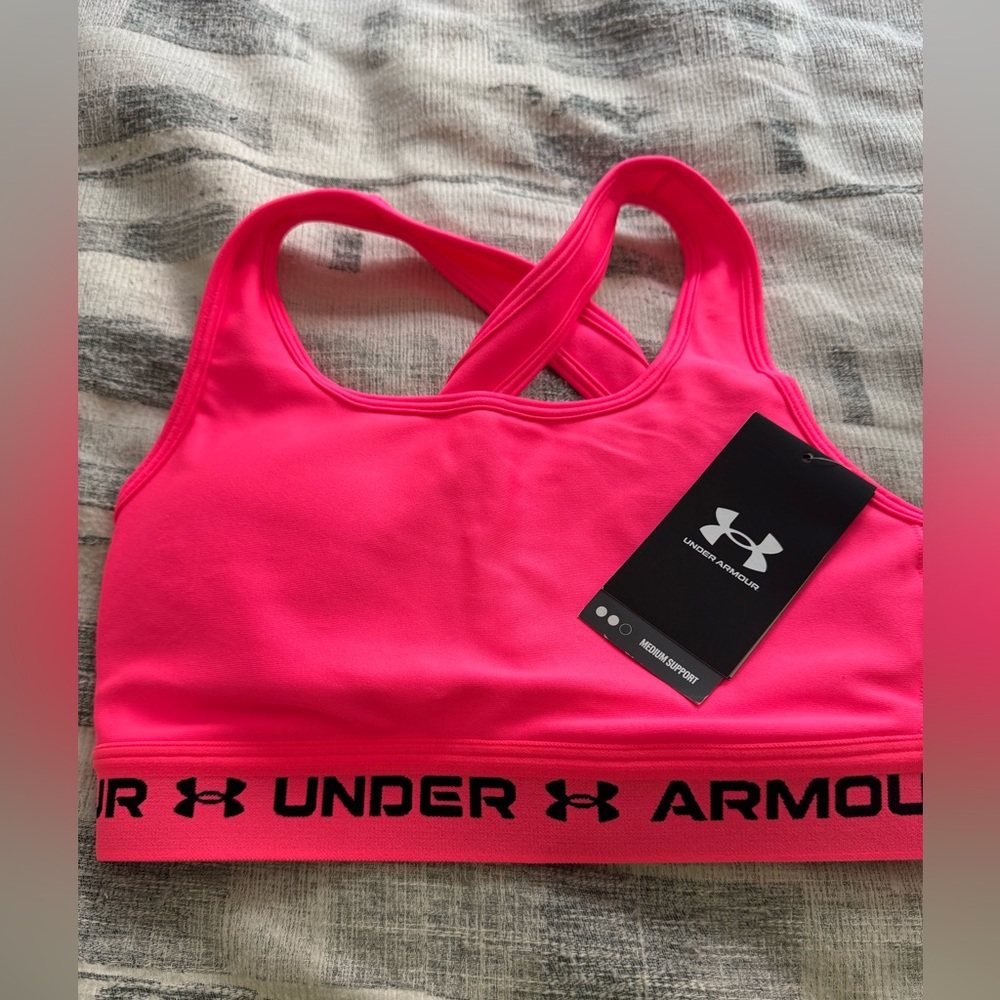 NWT UA Sz Small Sports Bra